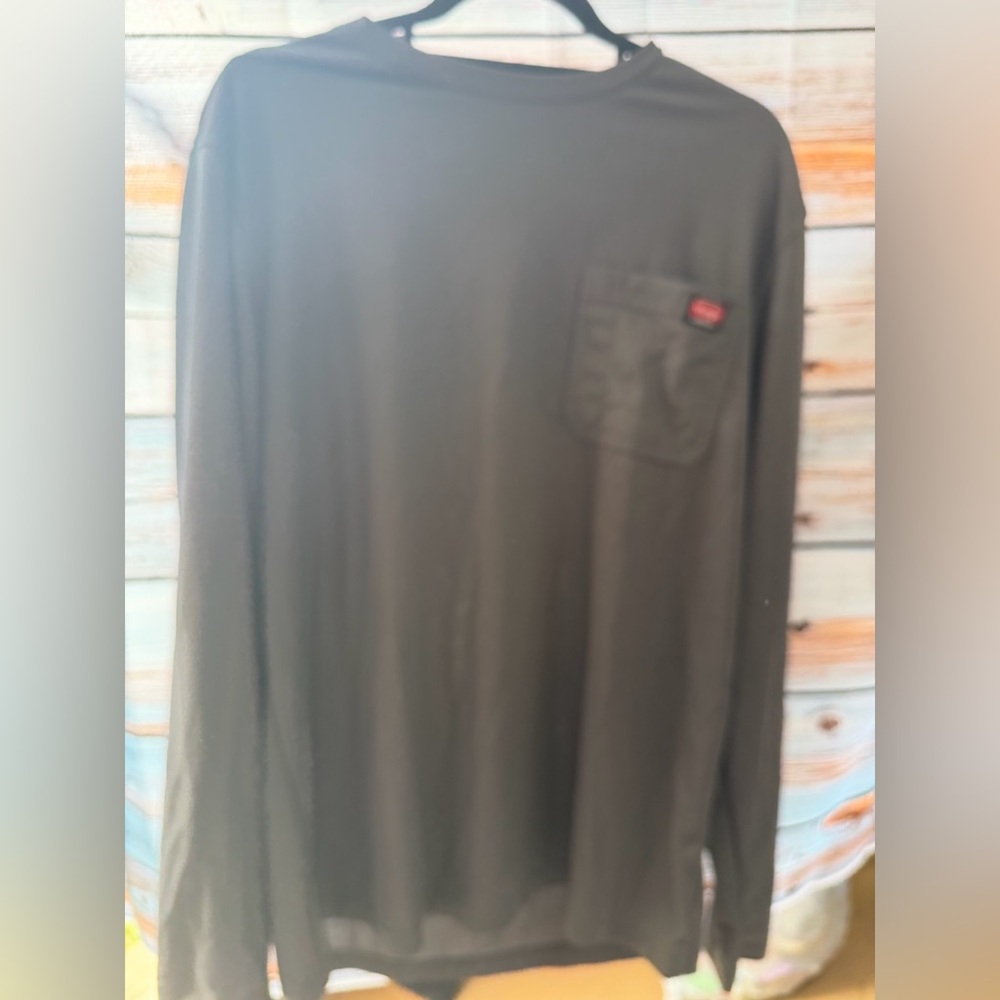 Wrangler Men's Long-Sleeve Pocket Shirt - Black